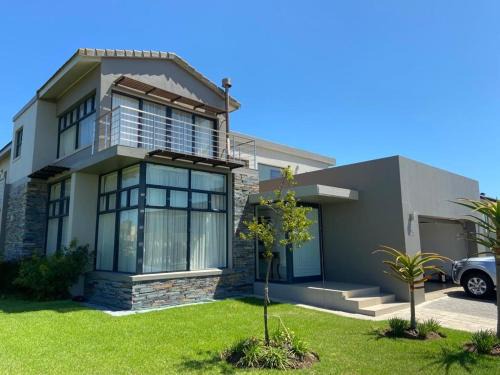 George Villa | Ocean Vista Luxury Oubaai