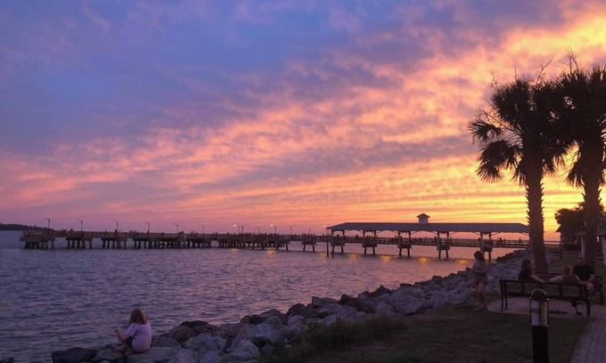 Saint Simons Island Apartment | Ocean Waves Summary: