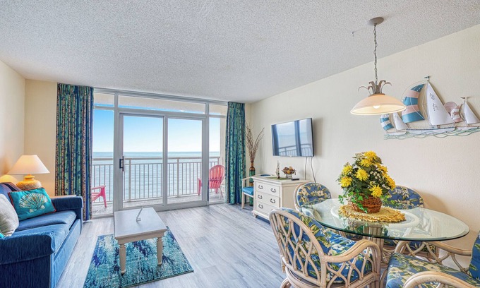 Atlantic Beach Condo | Oceanfront 1BD-Baywatch Resort-Family Friendly