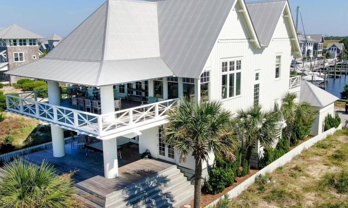 Bald Head Island House | Oceanfront 5 bedroom located in Harbour Village on Bald Head Island