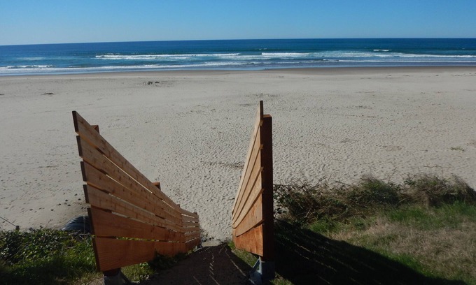 Roads End House | Oceanfront beach house with direct beach access In the desired Roads End area