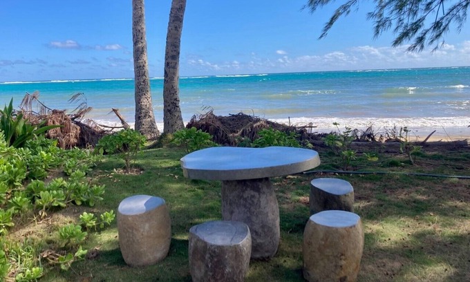 Punaluu House | Oceanfront BeachHouse - Great work-from-home spot!