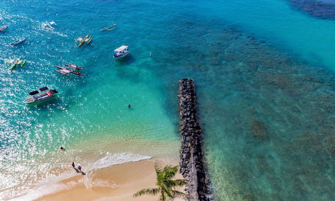 Diamond Head - Kapahulu - St. Louis Condo | Oceanfront Condo on the Beach