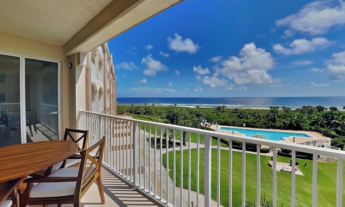 Palm Coast Condo | Oceanfront Condo with Pool, Balcony and Beach Access
