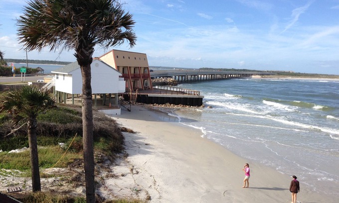 St. Augustine House | Oceanfront Family Beach Pet Friendly BBQ Grill