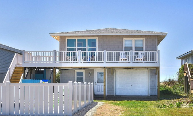 Holden Beach Cottage | Oceanfront. Heatable Saltwater Pool. Perfect For A Small Family.