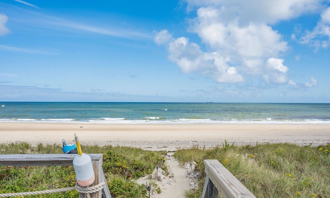 Sagamore Beach House | Oceanfront Home on Sagamore Beach Sleeps 10