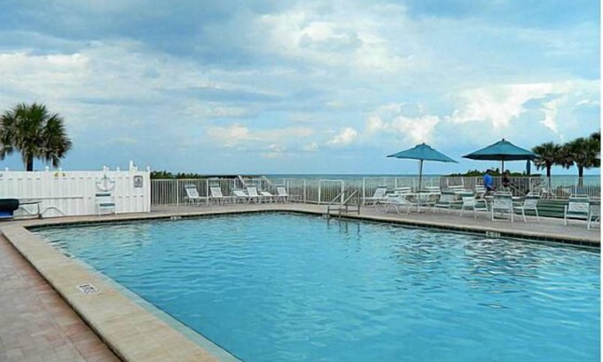 Indian River Shores Condo | Oceanfront in Indian River Shores. Heated pool, clubhouse. Charming Vero Beach