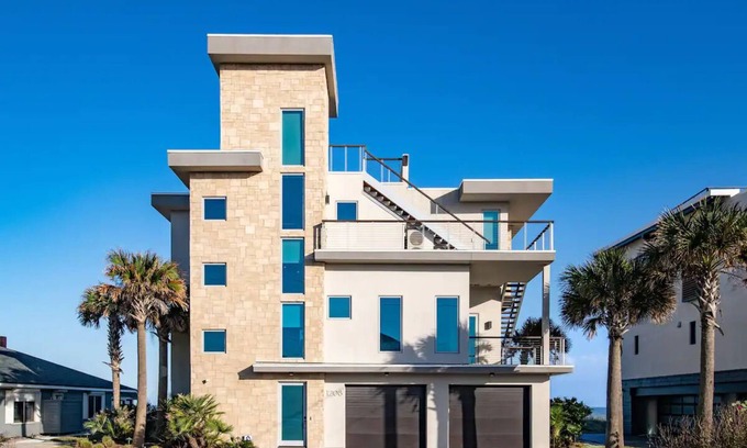 Ocean Cay House | Oceanfront Luxe/BBQ Grill Fire Pit
