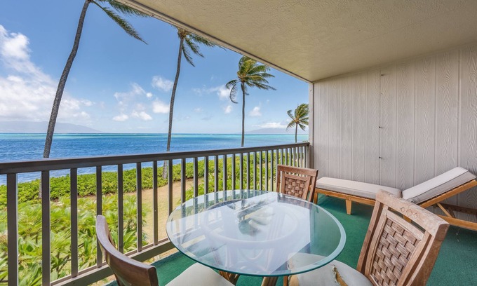 Ualapue Condo | Oceanfront Molokaʻi Stay | Pool, Tennis, Views