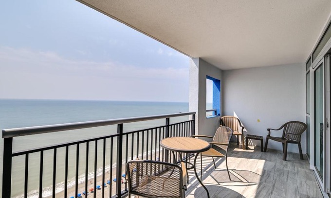 Downtown Myrtle Beach Apartment | Oceanfront Myrtle Beach Condo with Pools and Hot Tubs