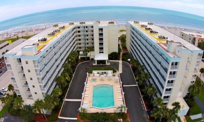 Cocoa Beach Condo | Oceanfront Oasis: 6th Floor Direct Oceanfront