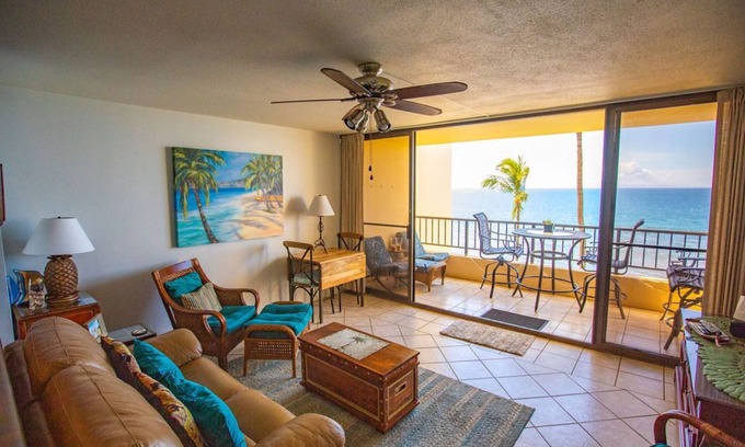 Kihei Condo | Oceanfront Sugar Beach 525 Tropical Condo, on the Beach,