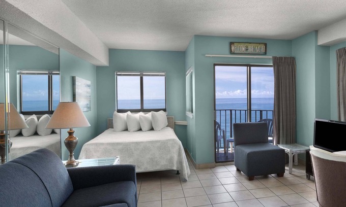 Myrtle Beach Resort | Oceanfront Sun Suite w/Private Balcony + Official On-Site Rental Privileges