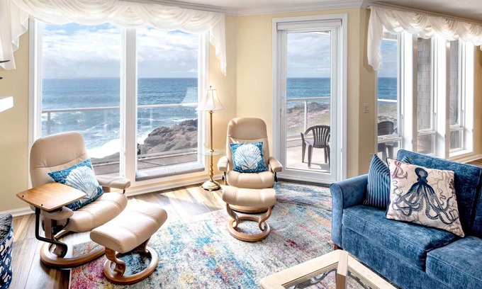 Depoe Bay Condo | Oceanfront, Whale Watching, Pool | Whale Watch