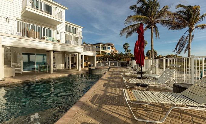 Redington Shores Villa | OceanfrontVilla/Pool/HotTub/8bedroom/GmRm