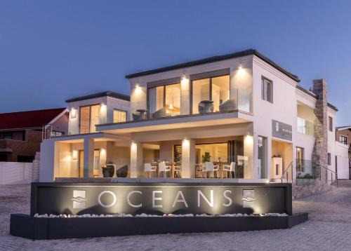 Struisbaai House | Oceans Guest House & Luxurious Apartments