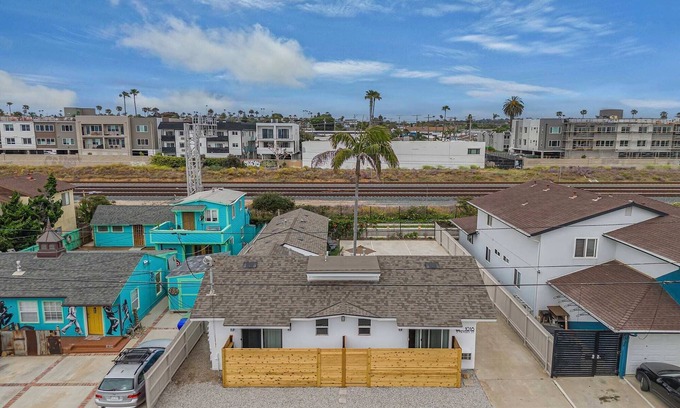 South Oceanside Apartment | Oceanside Beach Rental - Walk to the Boardwalk!