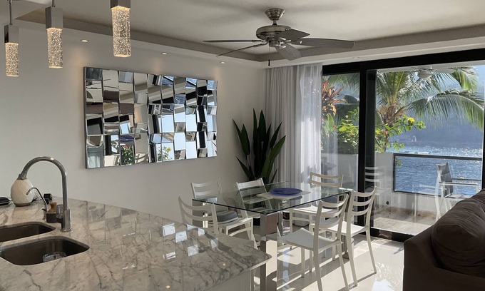 South Shore Hotel Area Condo | Oceanside Sunset views La Jolla de Mismaloya Condo