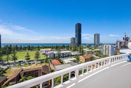 Broadbeach Apartment | Oceanview Apartment In Resort Complex