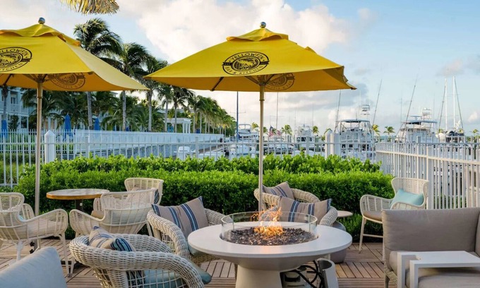 Key West Hotel | Oceanview Balcony King Suite at Oceans Edge Key West, Sunset Cruises