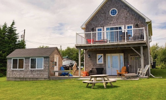 Souris Cottage | Oceanview Beach Cottage and Bunkie