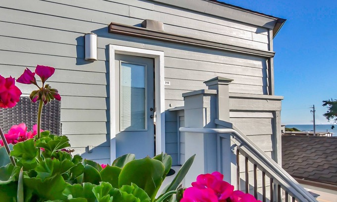 Cayucos Condo | Oceanview condo in the heart of historic downtown Cayucos