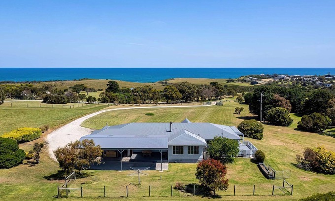 Kilcunda House | Oceanview On the Hill