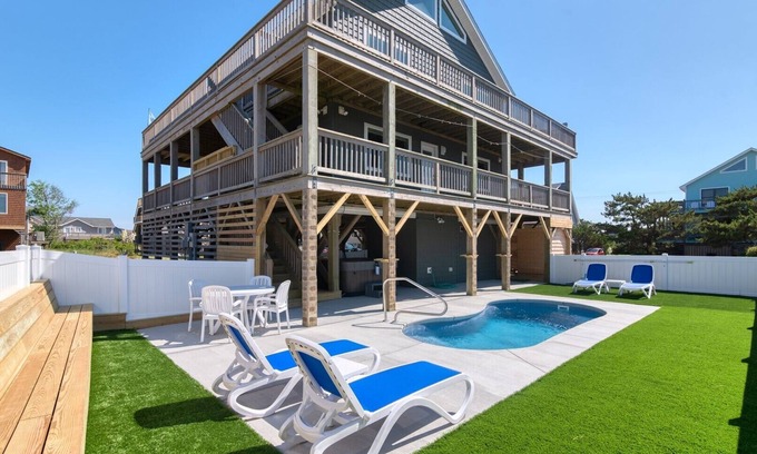South Nags Head House | OCS2 - Private Heated Salt-Water Pool &Hot Tub, Steps to Beach