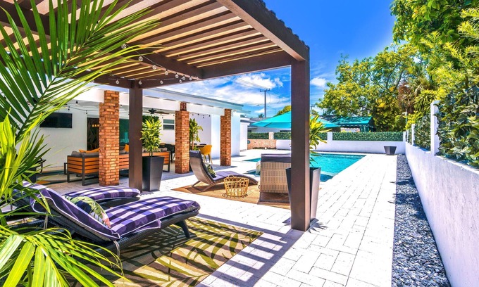 Coral Way Villa | Oct discount! Chic Villa near Brickell,heated pool