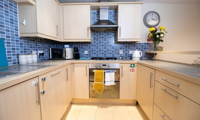 Swindon Apartment | October Discount - Long Stay - Contractors