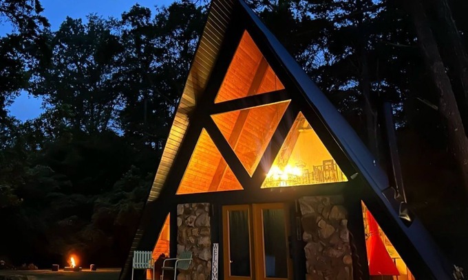 Guntersville Cabin | October Open! Book Family + Dog-Friendly A-Frame!