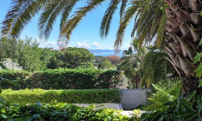 Saint-Tropez Villa | off Market top Luxury Villa Downtown Saint Tropez