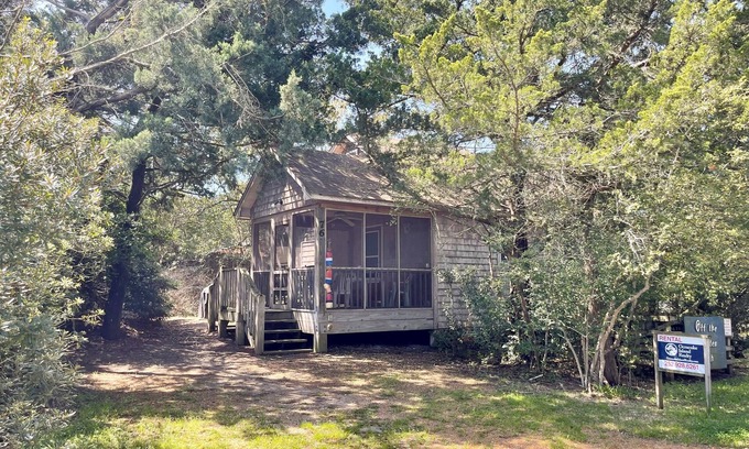 Ocracoke House | Off The Beaten Path: Surrounded by trees and nicely secluded.