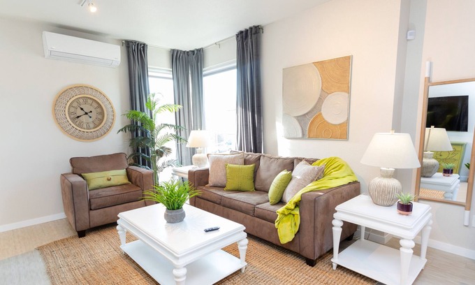 Powderhorn Apartment | Office w/ Desk🍀Fast WiFi🍀In-Unit W/D🍀Keurig+Coffee