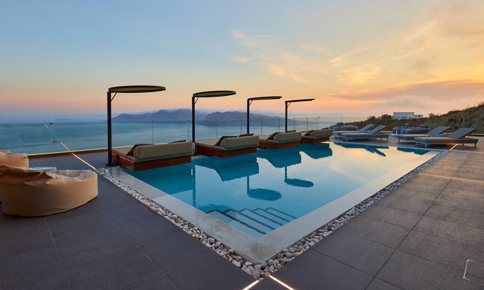 Finikia Hotel | Oia Suites