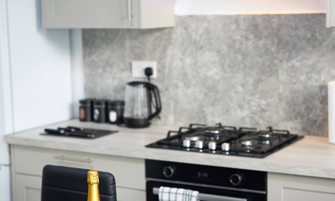Oldham House | Ol-Mumps Cosy 2bd Free Parking & Wifi