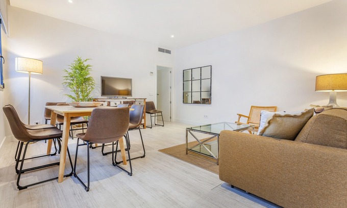 Chamberi Apartment | Olavide XV apartment in Madrid