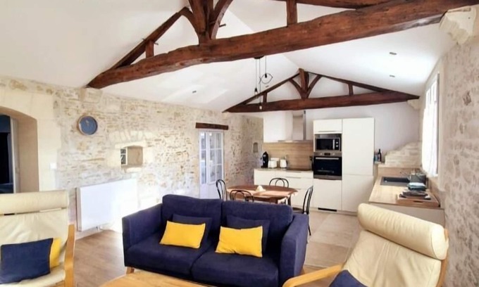 Vergeroux House | Old 18th century stable for 4 people