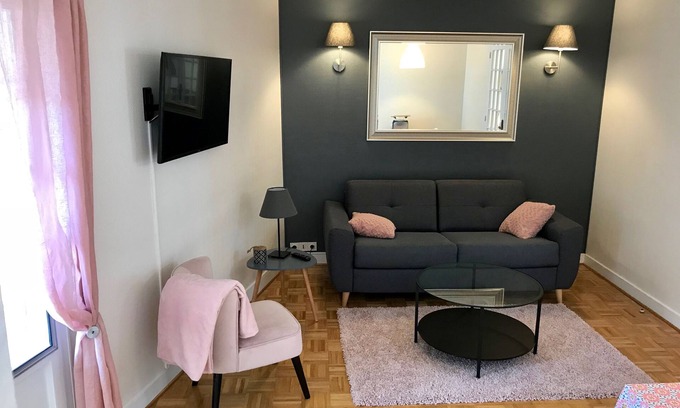 Chinon Apartment | OLD CHINON CHARMING APARTMENT 70 M2 REDONE