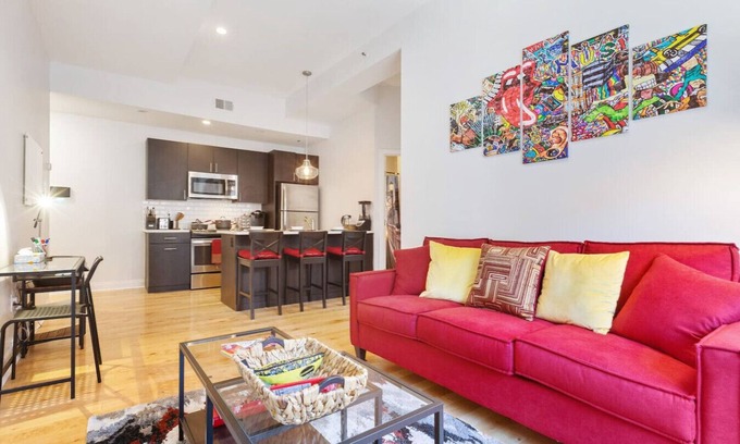 Old City Apartment | Old City Apartment with Full Kitchen
