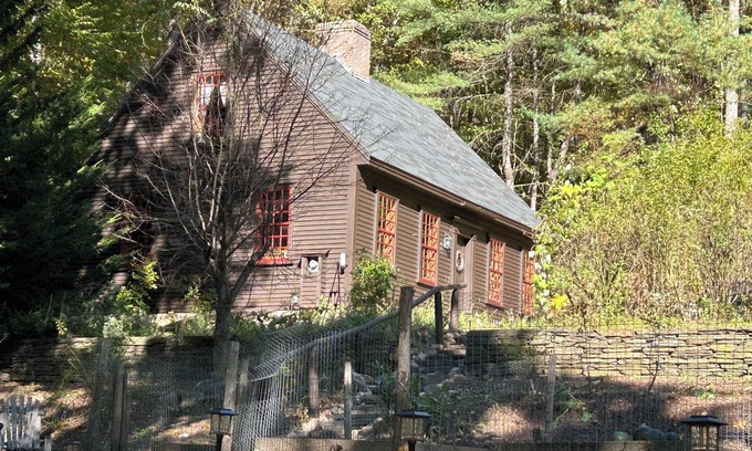 Deerfield House | Old Deerfield Treasure!