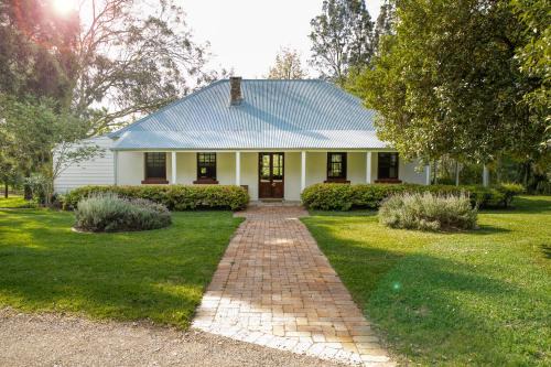 Duns Creek Villa | Old Duninald House - Historic Farmhouse Experience