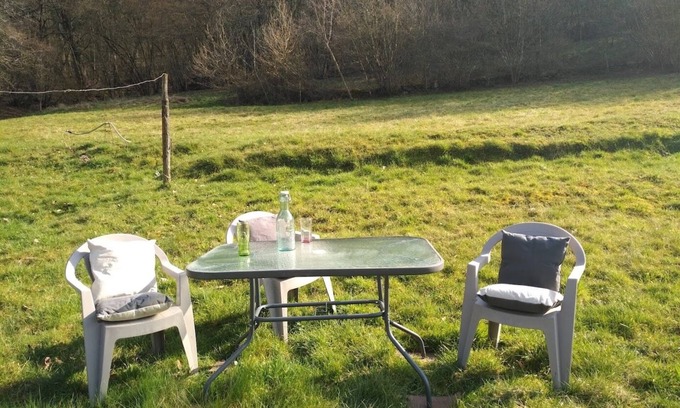 Le Creusot House | Old-fashioned detached house with pets welcome!