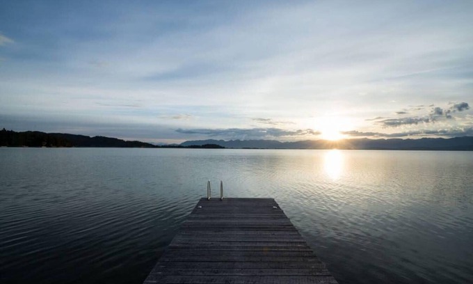 Lakeside House | Old Goat Inn, Wonderful Cottage on Flathead Lake