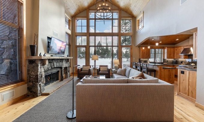 Truckee House | Old Greenwood Cabin 32