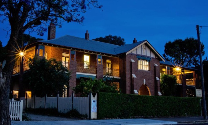 Parkes Bed & Breakfast | Old Parkes Convent