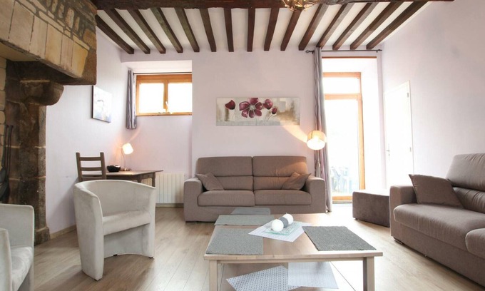 La Ronde-Haye Cottage | Old Presbytery: Comfortable Cottage for 12, Private Garden