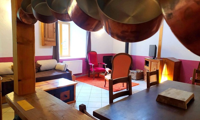 Megevette Apartment | Old renovated mountain farm, quiet, close to skiing