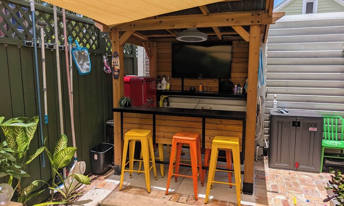 Key West Historic District House | Old Town 3/3 Home, Private Pool, Off Street Parking, Outdoor Dining, Balconies